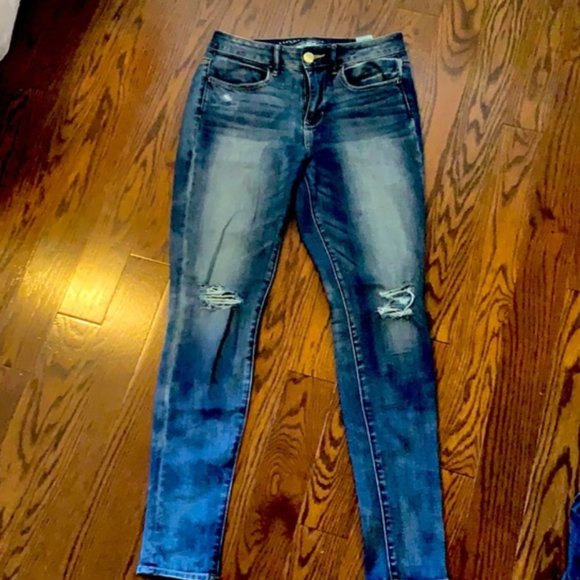American Eagle Skinny Distressed Jeans - Size 4
